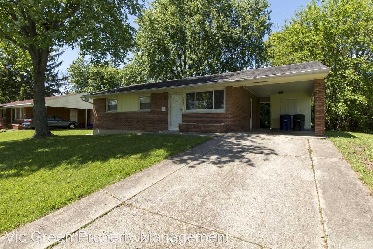 5013 Hulman Dr - Photo 3 of 25