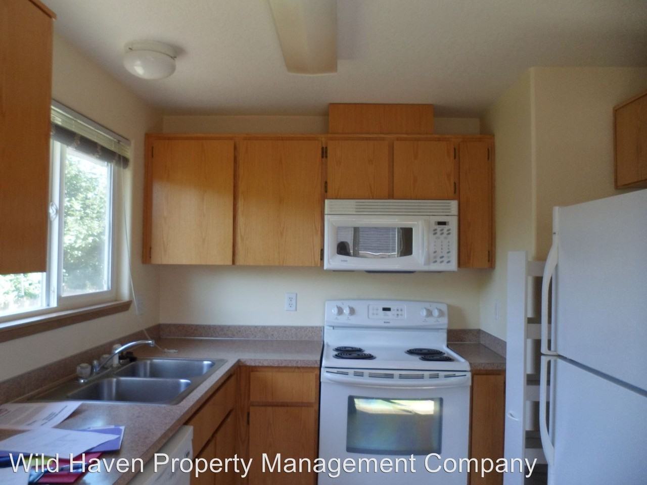 1175 Crystal Ln - Photo 2 of 9
