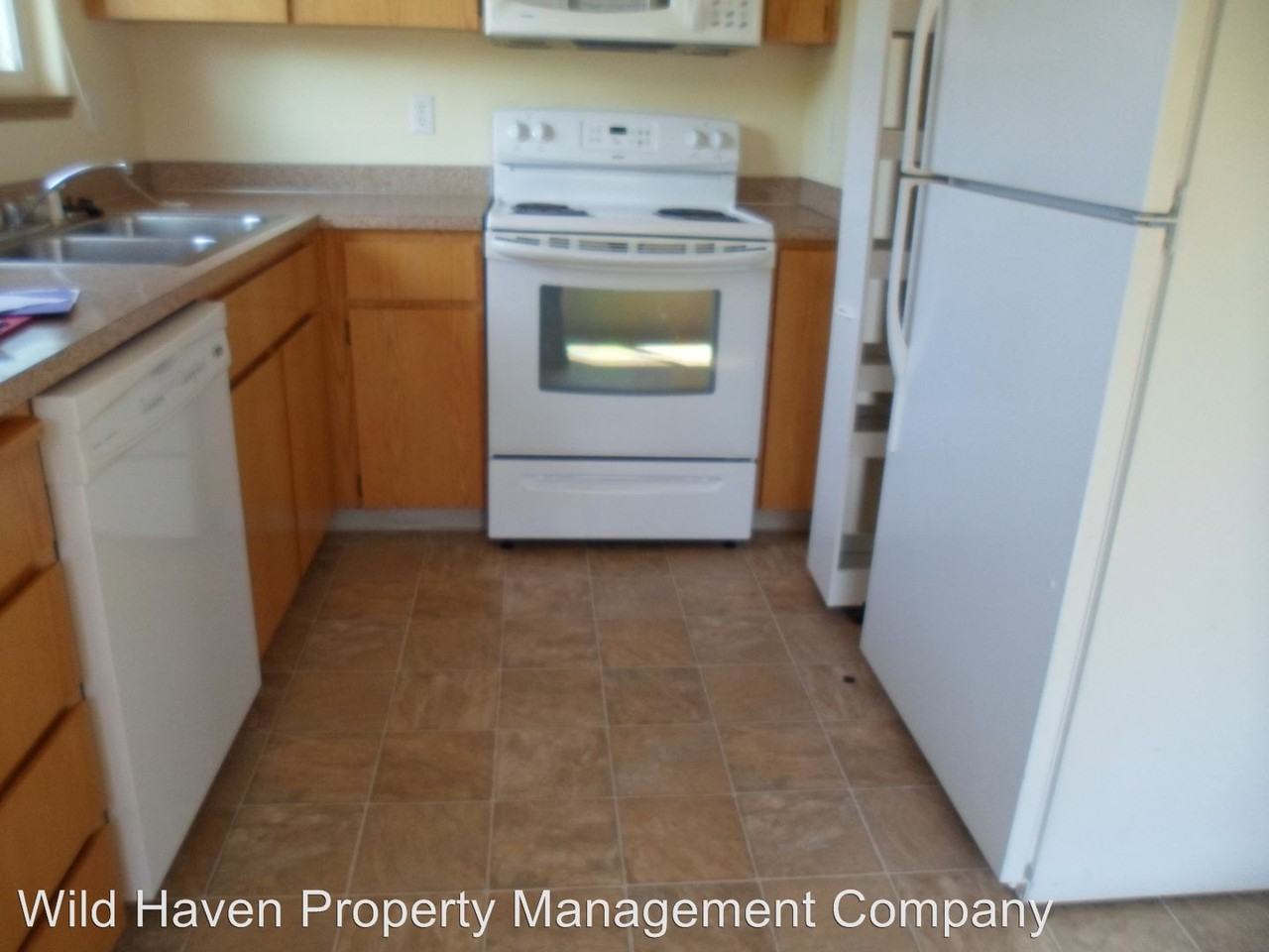 1175 Crystal Ln - Photo 3 of 9