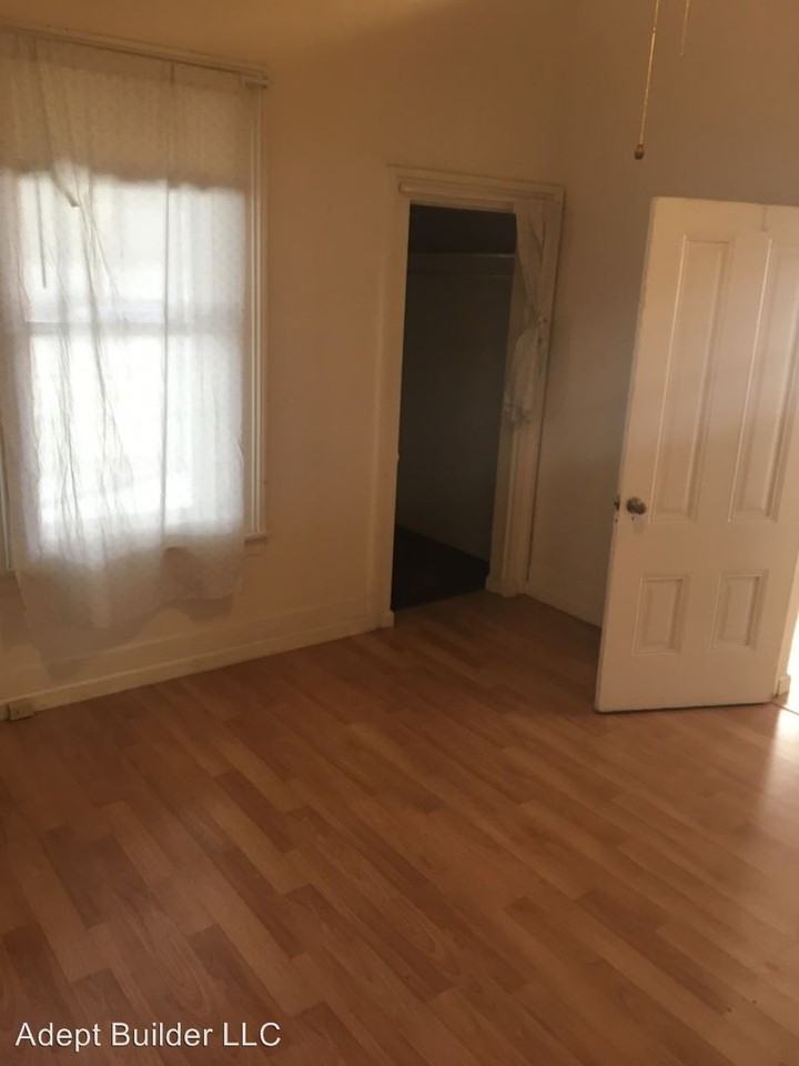 3389 Mulberry St - Photo 2 of 6