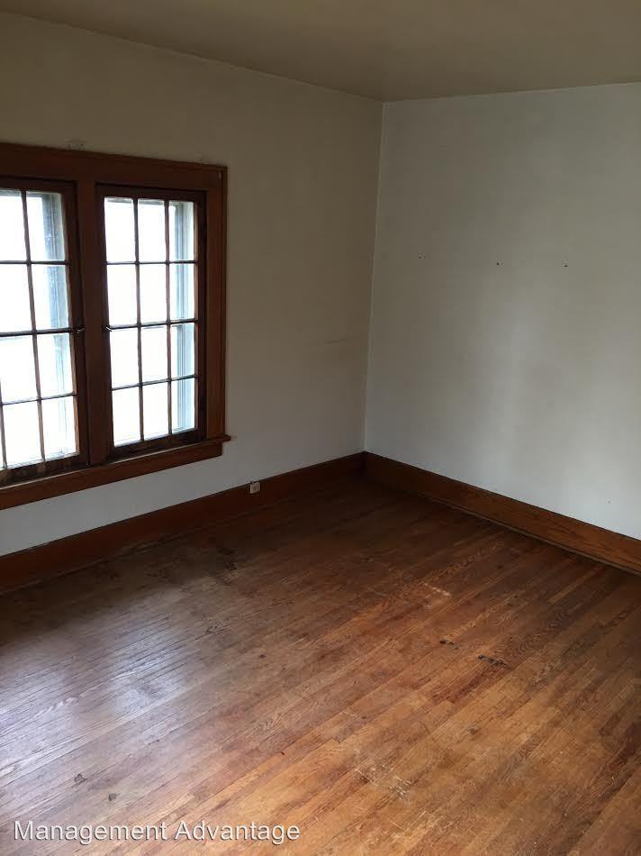 325 N Cullen St - Photo 3 of 8