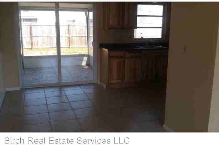 2540 Limewood Dr - Photo 3 of 13