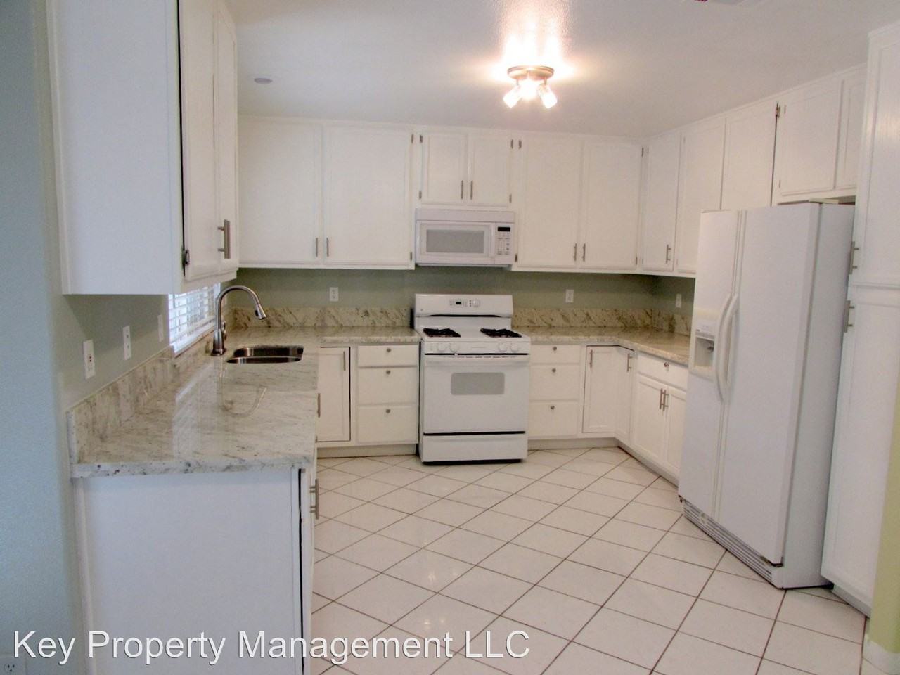 4613 Fireside Ln - Photo 3 of 12