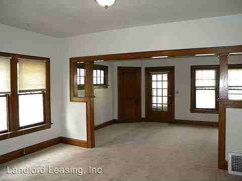 821 West Ave - Photo 3 of 10