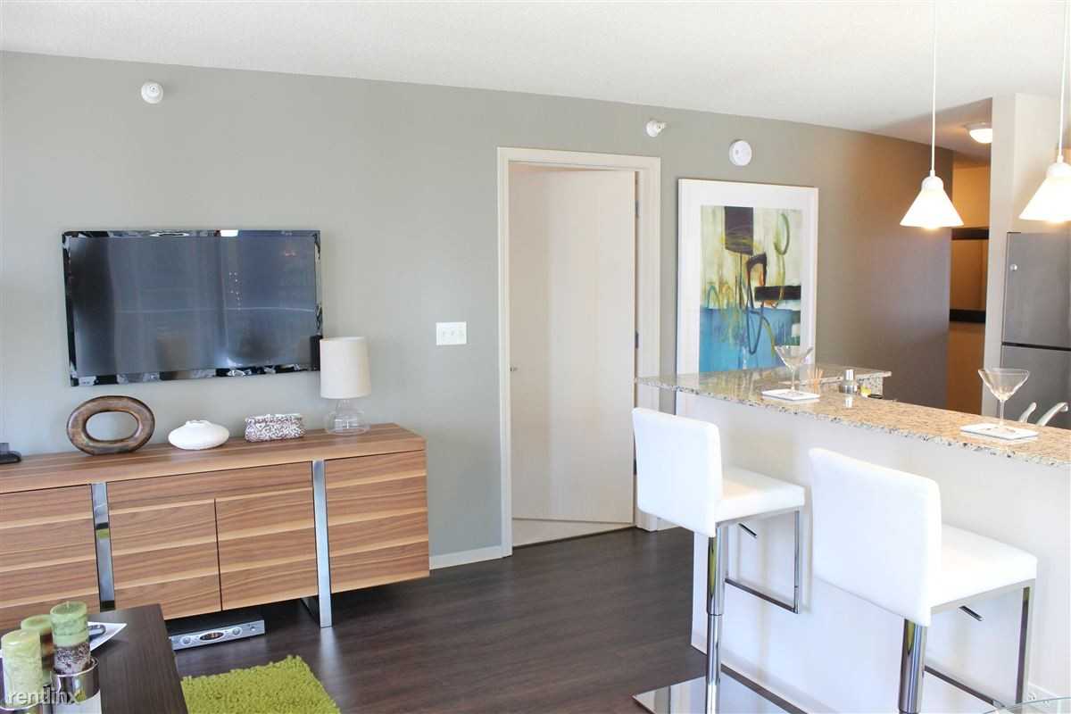 225 N Columbus Dr - Photo 3 of 18