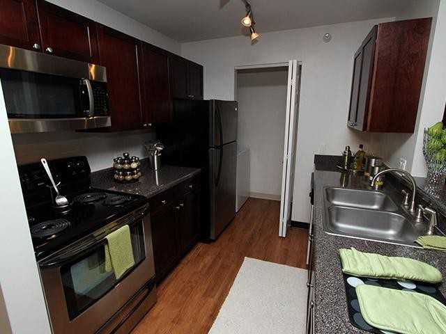 Stratford Place - Photo 2 of 28
