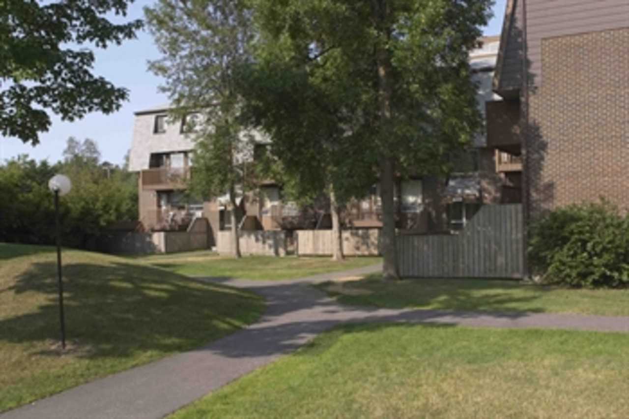 30 Eleanor Dr - Photo 3 of 14