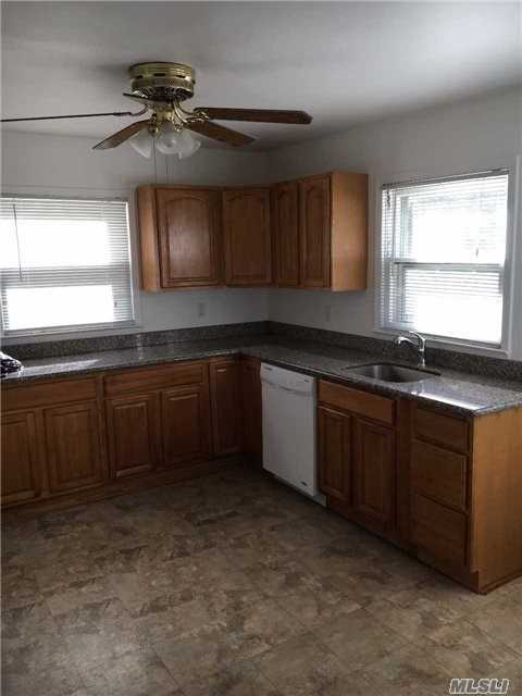 56 Dillmont Dr - Photo 3 of 6