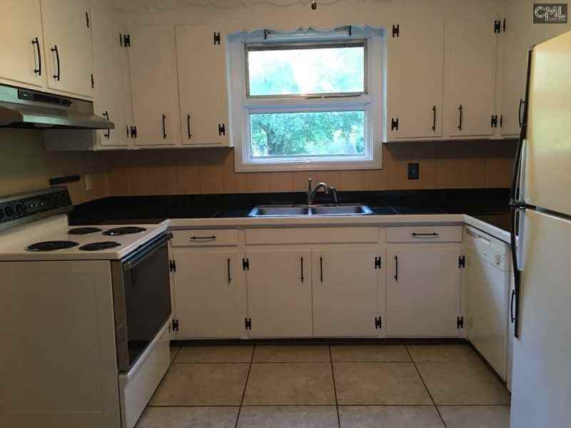 933 Laurie Ln - Photo 3 of 12