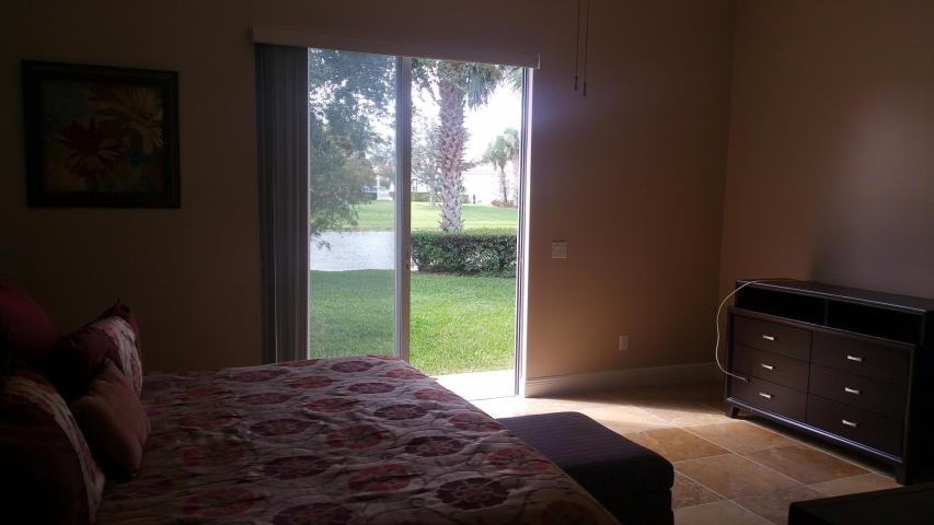 2079 Hermitage Dr - Photo 3 of 8