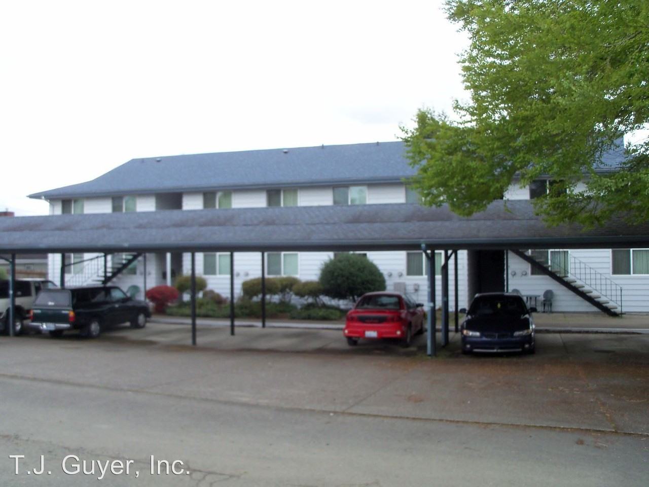 312 E Broadway Ave - Photo 2 of 3
