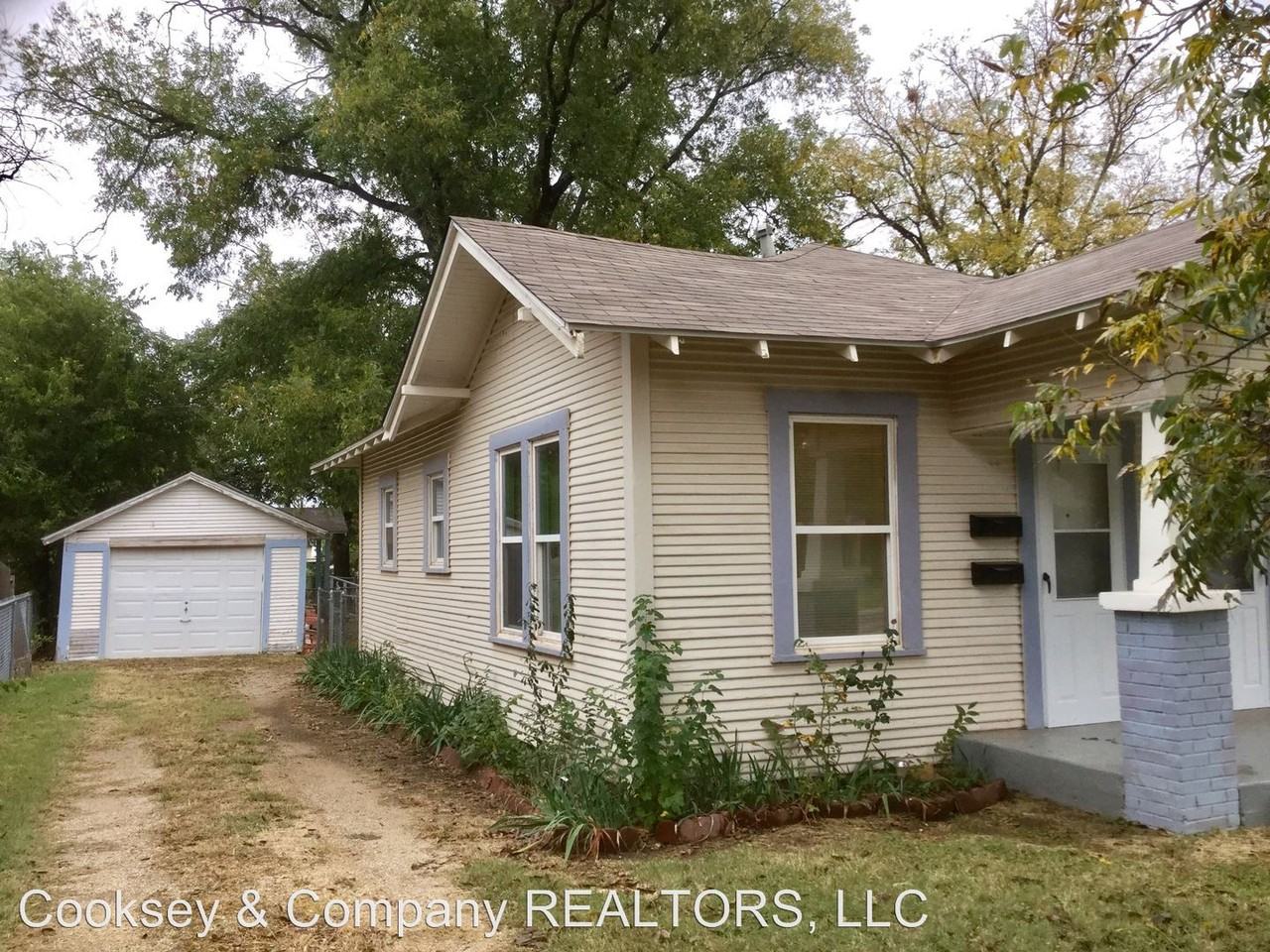 925 Vine St - Photo 2 of 18