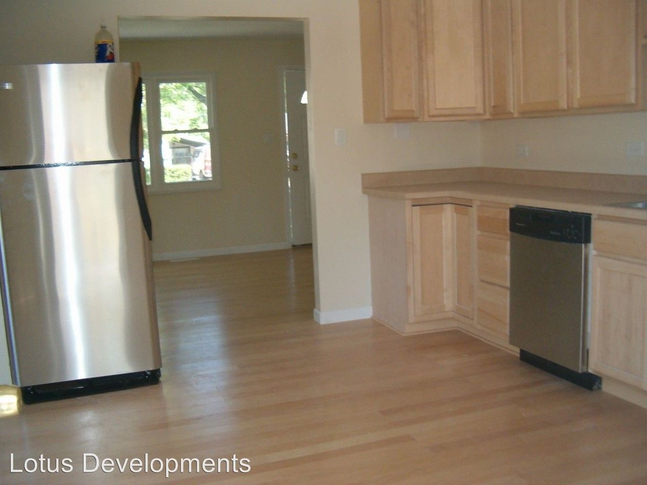 14526 Ridgeway Ave - Photo 3 of 5