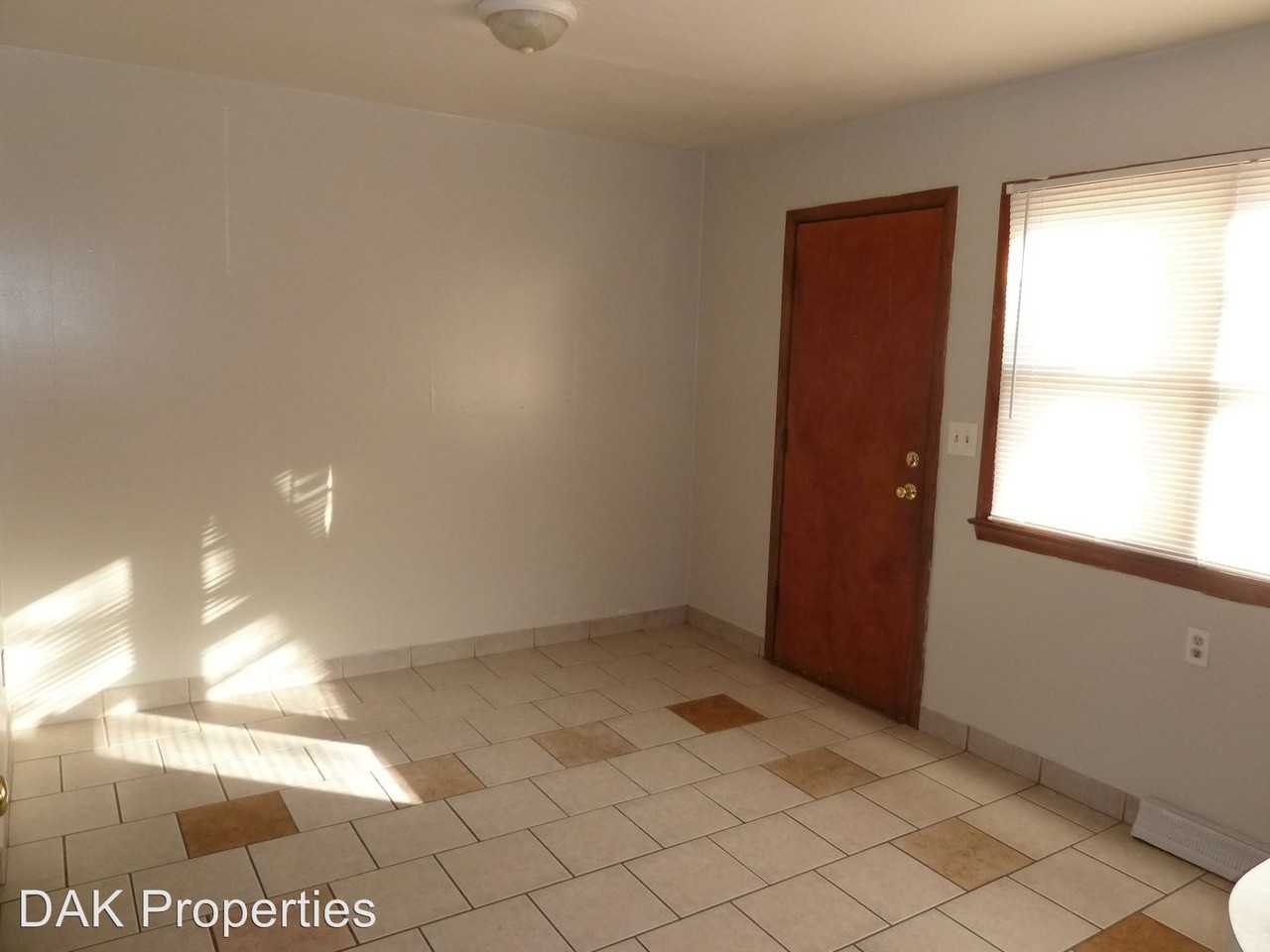 8707 W Eggert Pl - Photo 3 of 12