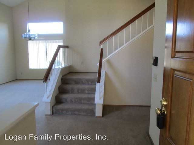 592 Elkhorn Ct - Photo 2 of 15