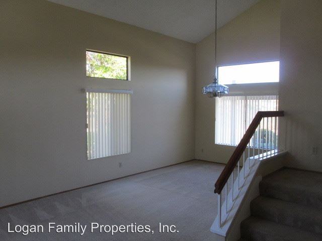 592 Elkhorn Ct - Photo 3 of 15