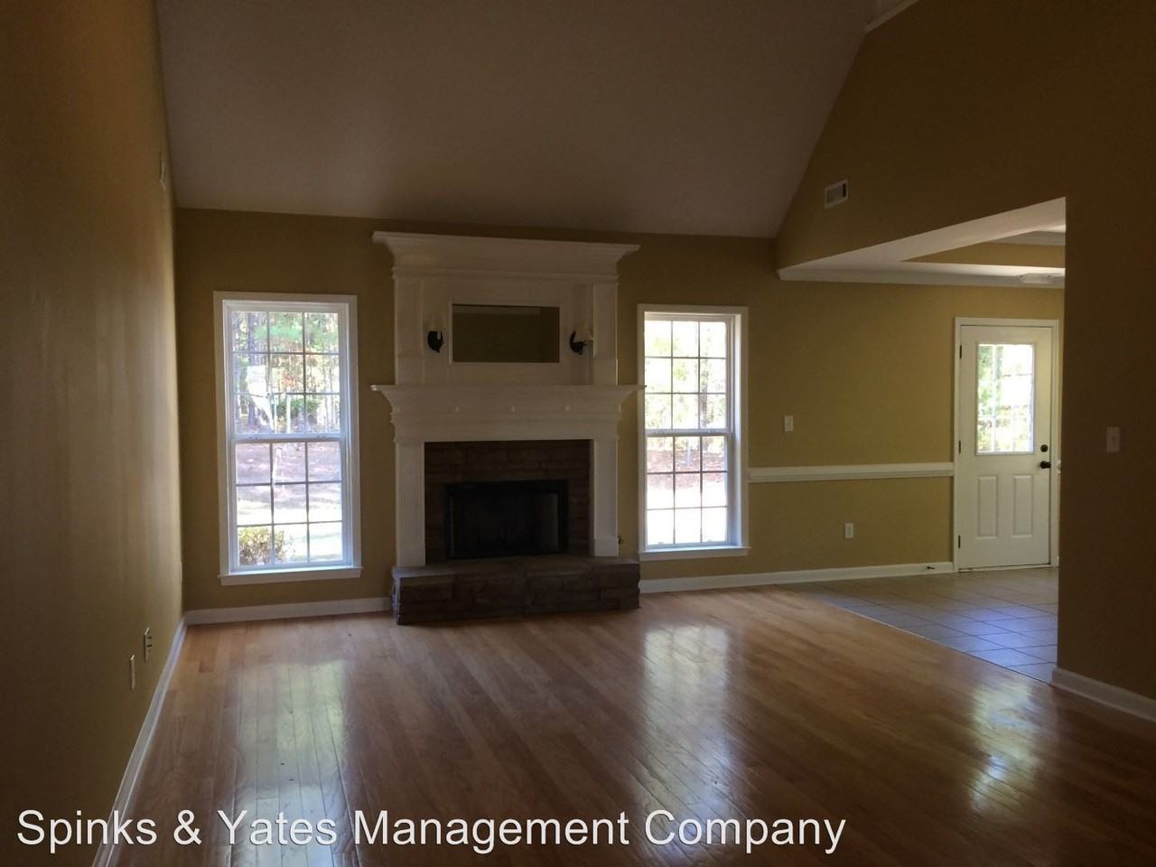 103 Waterford Ct - Photo 2 of 8