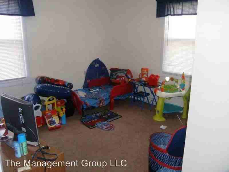 2851 N 56th St - Photo 3 of 7
