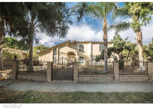 17441 Devonshire St - Photo 2 of 32