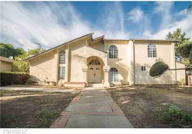 17441 Devonshire St - Photo 3 of 32