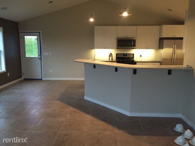 232 16th Ave SE - Photo 2 of 9