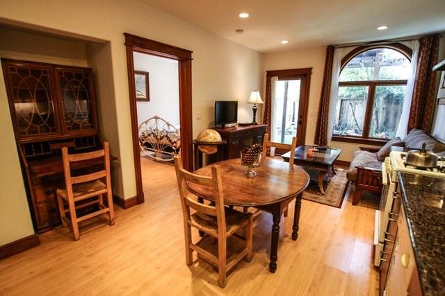 57 Elizabeth St - Photo 2 of 17