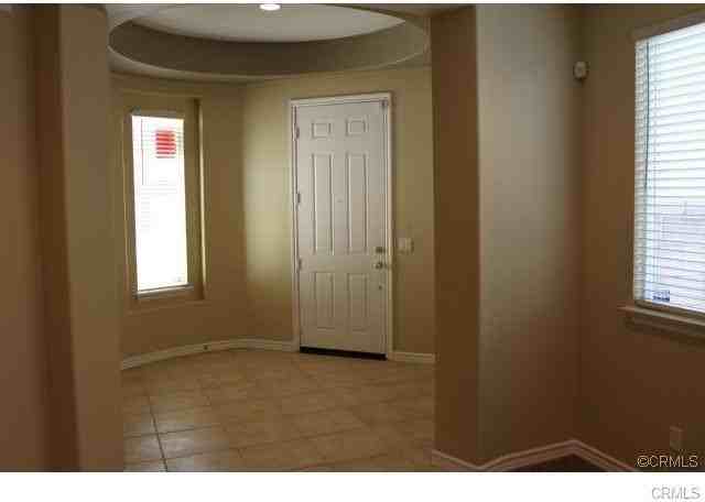 15566 Syracuse Ln - Photo 3 of 17