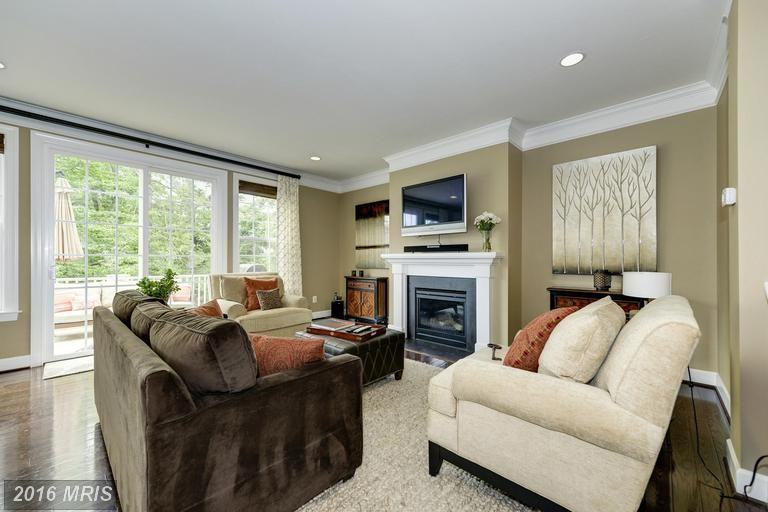 20211 Center Brook Square - Photo 2 of 29