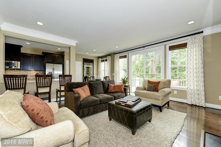 20211 Center Brook Square - Photo 3 of 29