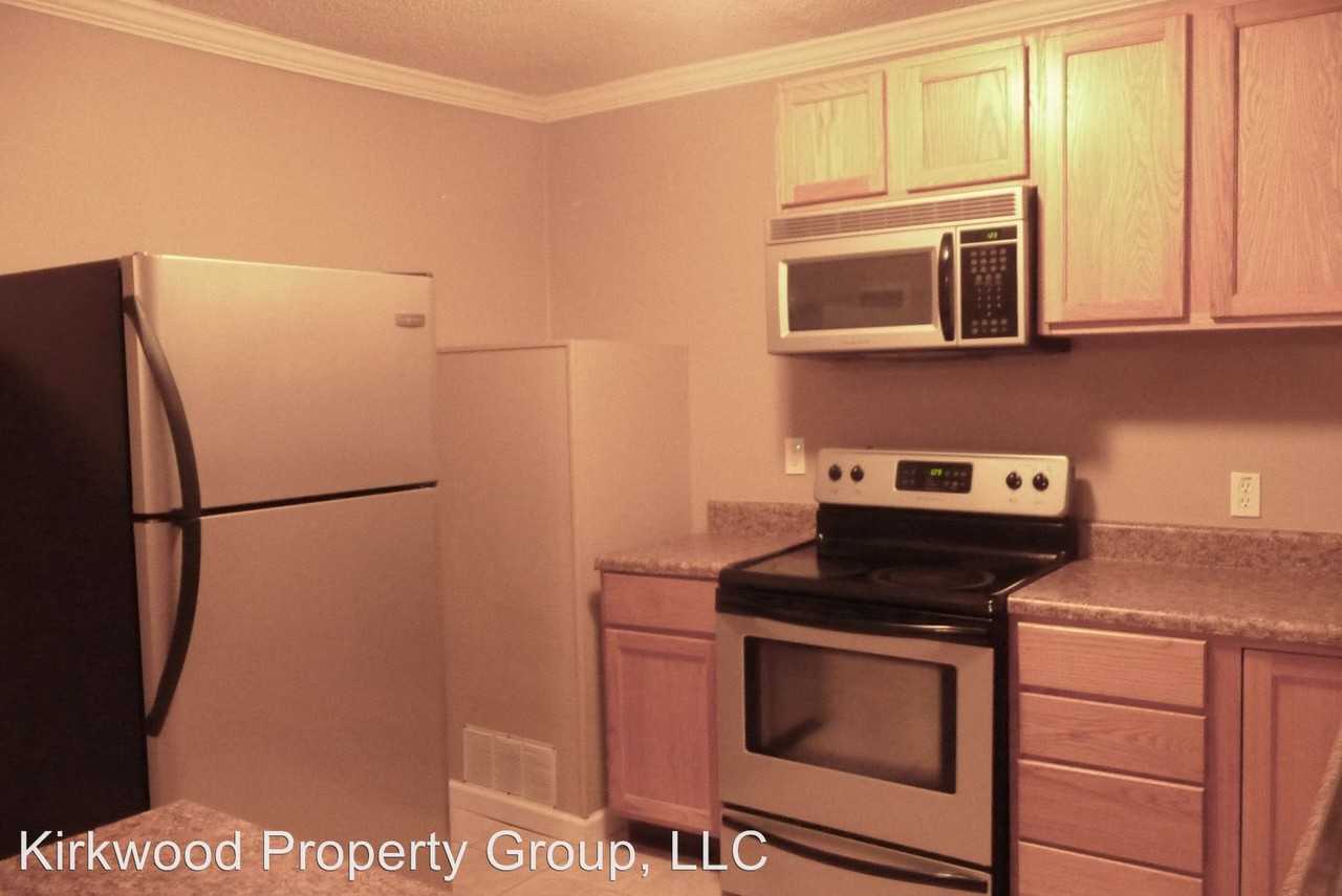 1704 Eastside Ave - Photo 3 of 10