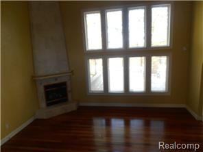 3358 Paramount Ln - Photo 3 of 11