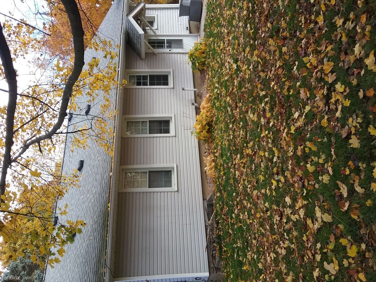 257 Nightingale St - Photo 2 of 10
