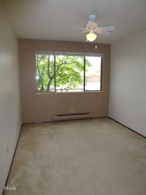 7101 Roosevelt Way NE - Photo 2 of 11