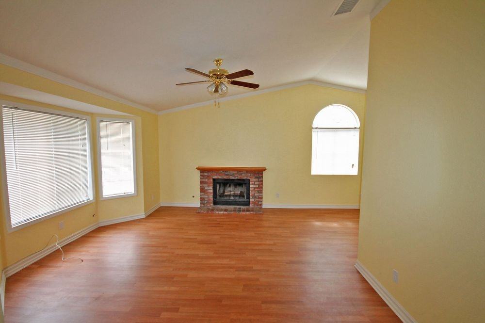 19089 Tule Way - Photo 2 of 13