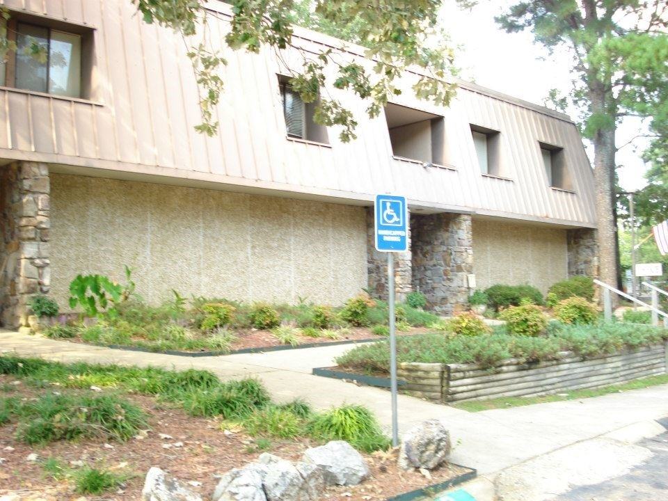 Indiandale Manor Apartments - Photo 2 of 4