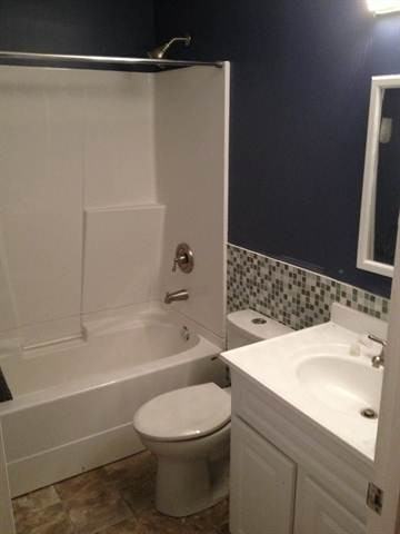 1 Annette Crescent - Photo 3 of 8