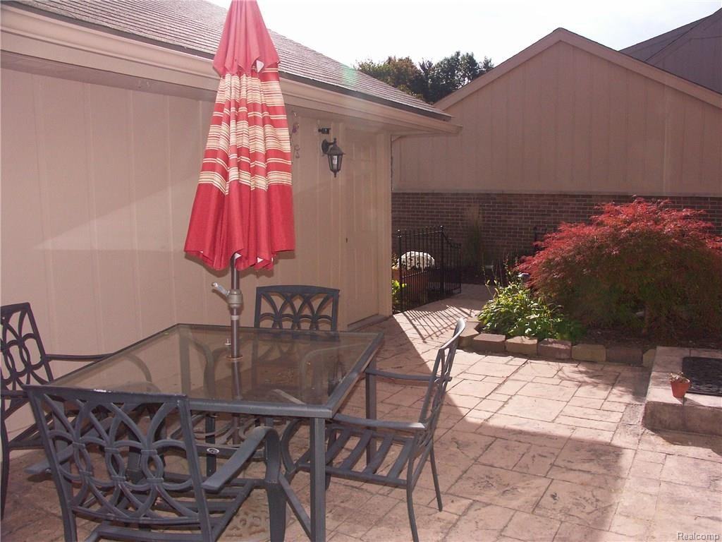 35455 Heritage Ln - Photo 3 of 35