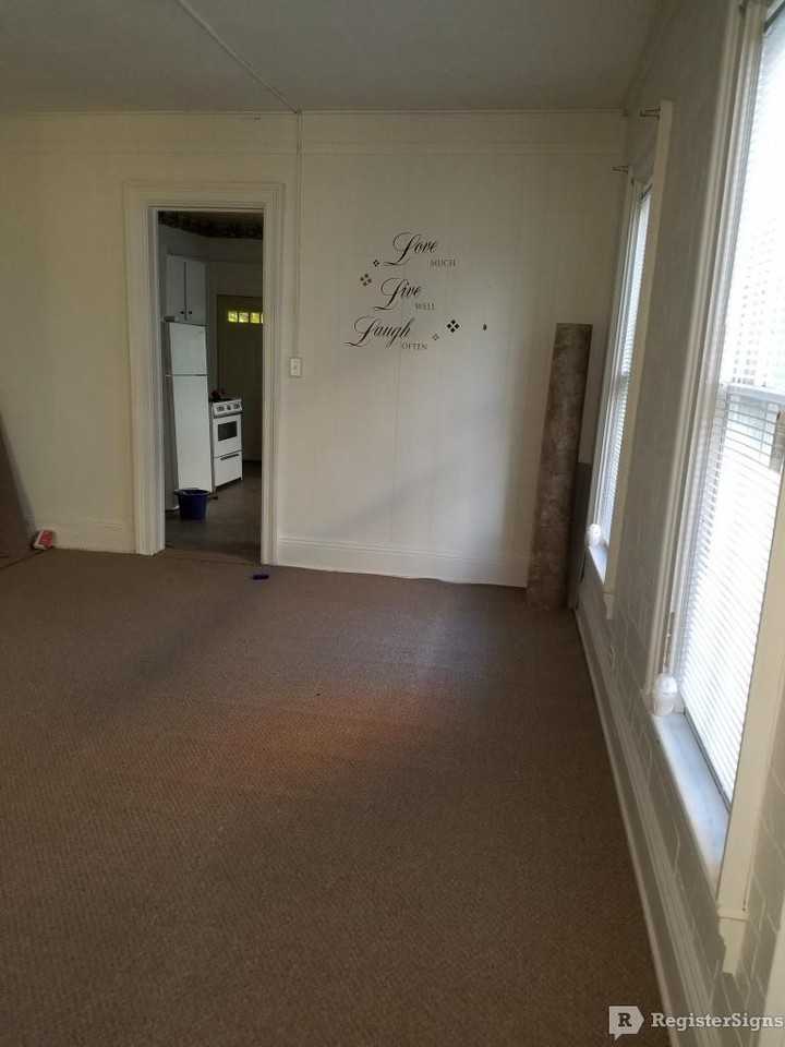 328 W 21st St - Photo 3 of 6