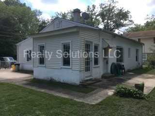 307 Kingston Ave - Photo 2 of 16