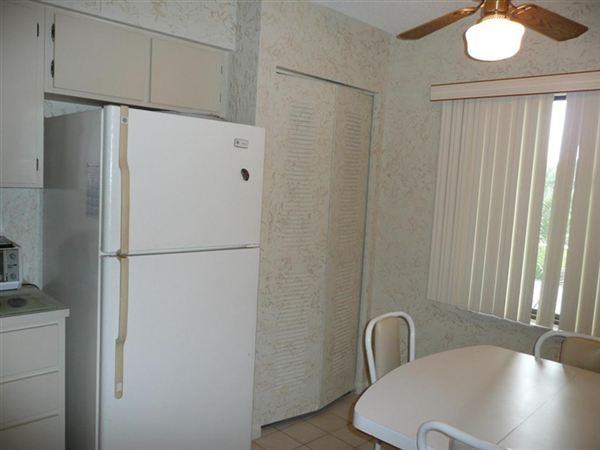 7290 Ashford Pl - Photo 2 of 6