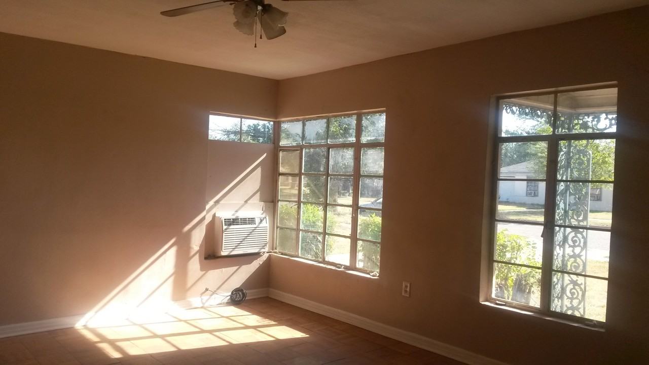 2018 Palm Street - Photo 3 of 14