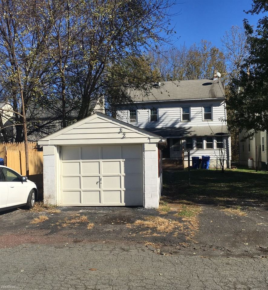 32 Trenton Ave - Photo 2 of 5