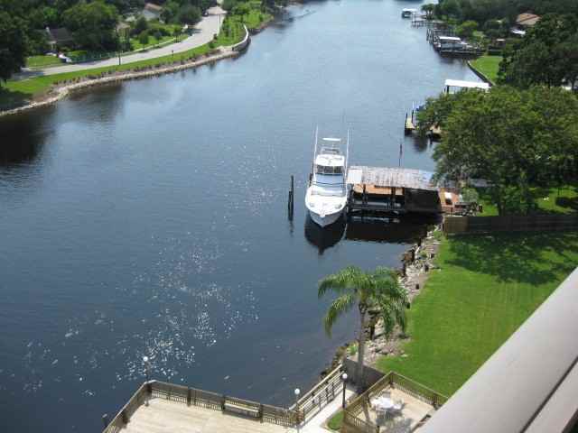 2780 N Riverside Dr #804