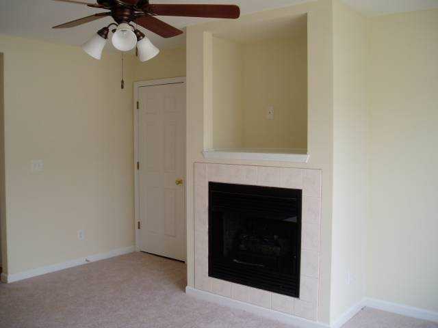 98 Rotunda Cir - Photo 3 of 8