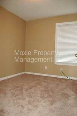 2727 Avenue E - Photo 2 of 13