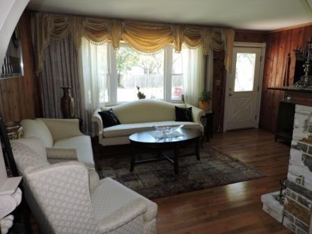 4 Robinhood Dr - Photo 2 of 19