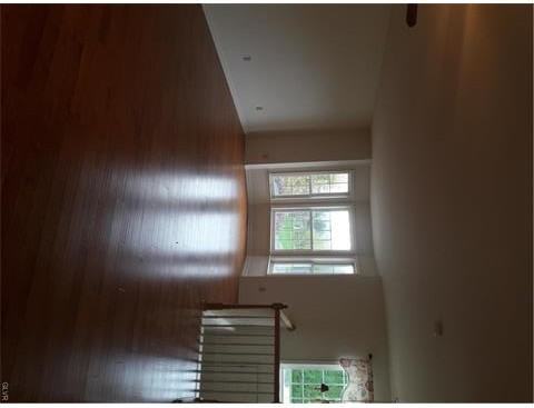 102 Oak St - Photo 3 of 18