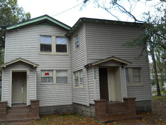2929 Thomas St - Photo 2 of 15
