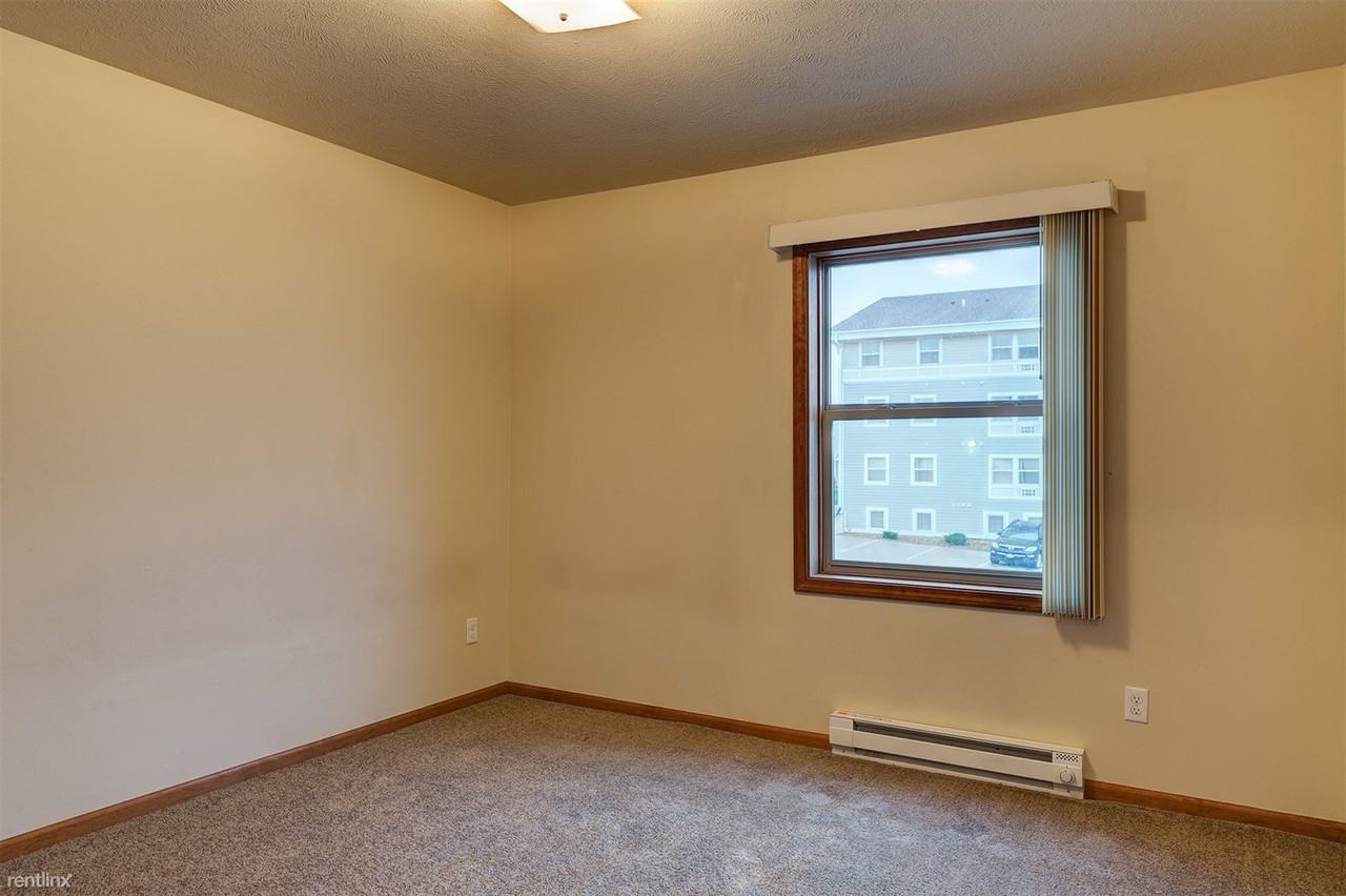 T&E Apartments - Photo 3 of 9