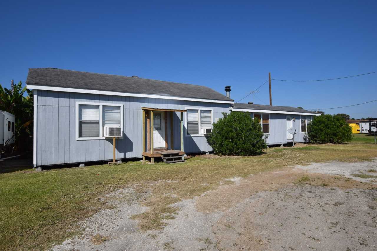 690 Main St - Photo 2 of 15